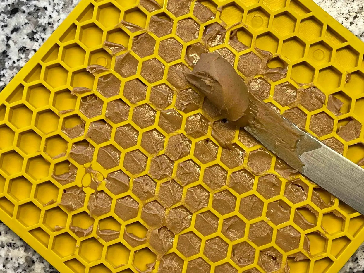Tapis de léchage d'enrichissement Emat Design Honeycomb - Jaune - Larg Biscuit Rex